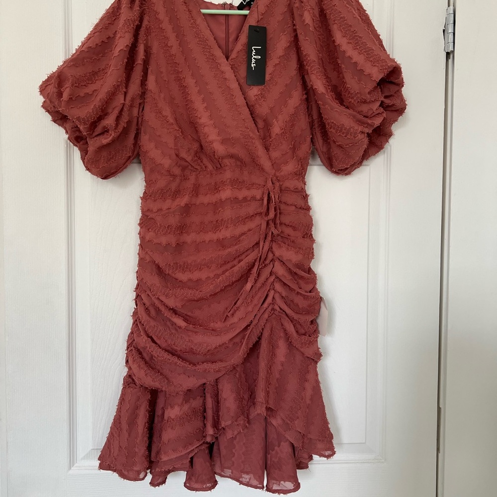 Lulu's mini dress with puff sleeves